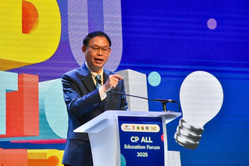 นายยุทธศักดิ์ ภูมิสุรกุล 1