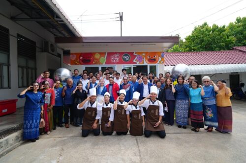 AKE05594