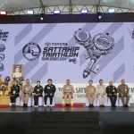 ผู้บัญชาการทหารเรือ ผู้แทนพระองค์ มอบถ้วยรางวัลและปล่อยตัวการแข่งขัน AMAZING RACE FESTIVAL SATTAHIP TRIATHLON 2026 ดันสัตหีบสู่ศูนย์กลาง Sport Tourism ระดับนานาชาติ