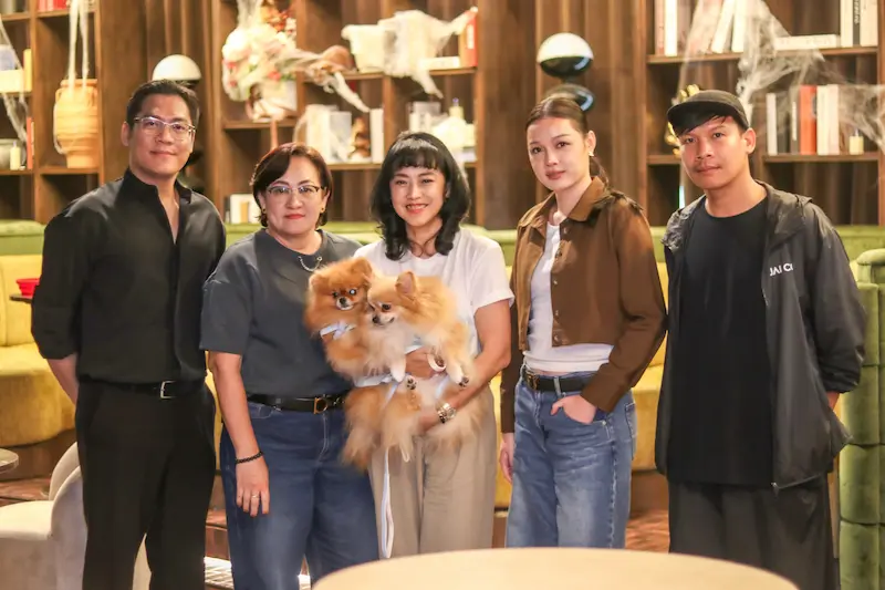 “ไก่ อารีรัตน์” ร่วมถ่ายทอดความหมายของ Rainbow Bridge ในสารคดี “หมาจร” สะท้อนความรัก ความผูกพัน และคุณค่าของทุกชีวิต ที่ไม่ควรถูกมองข้าม